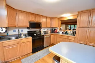 47 Pequot Trail, Jefferson Township, NJ 07438 - Photo 4