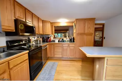 47 Pequot Trl, Jefferson Township, NJ 07438 - Photo 6