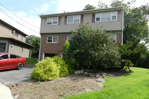 215 Buchanan Dr, Union Township, NJ 07083 - Photo 2