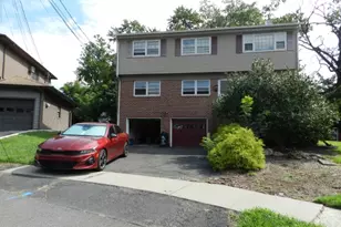 215 Buchanan Dr, Union Township, NJ 07083 - Photo 10
