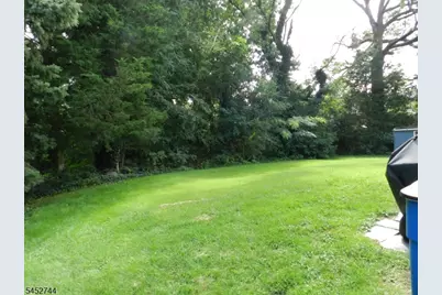 215 Buchanan Dr, Union Township, NJ 07083 - Photo 4