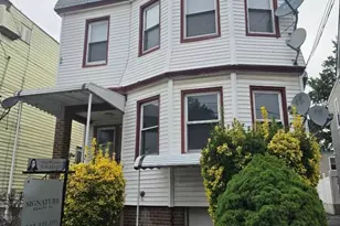 22 Melville Pl, Irvington, NJ 07111 - Photo 1