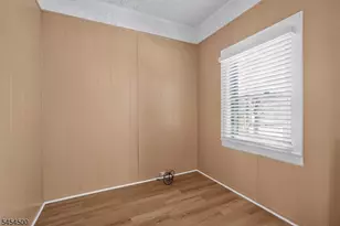 18 Llewellyn Ave, Bloomfield, NJ 07003 - Photo 10