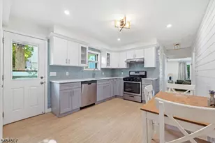 106 Hillcrest Ave, Woodland Park, NJ 07424 - Photo 8