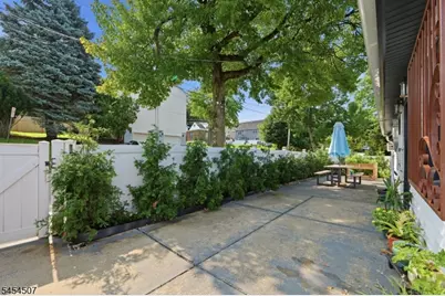 106 Hillcrest Ave, Woodland Park, NJ 07424 - Photo 18