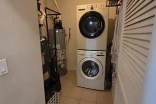 564 52nd St, West New York, NJ 07093 - Photo 4