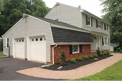 4 W Circuit Dr, Roxbury Township, NJ 07876 - Photo 2