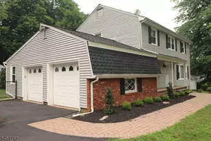 4 W Circuit Dr, Roxbury Township, NJ 07876 - Photo 2