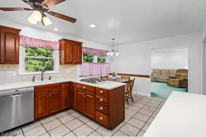 4 W Circuit Dr, Roxbury Township, NJ 07876 - Photo 14
