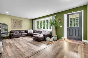 196 Asbury Anderson Rd, Franklin Township, NJ 08802 - Photo 2