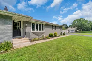 196 Asbury Anderson Rd, Franklin Township, NJ 08802 - Photo 1