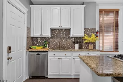 11 Stengel Ave, Newark, NJ 07112 - Photo 22