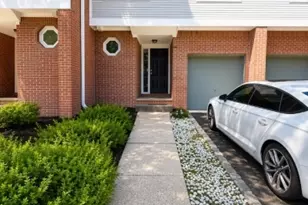 6 Mt Vernon Square, Verona Twp., NJ 07044 - Photo 2