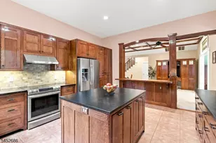300 Emerson Ln, Berkeley Heights Township, NJ 07922 - Photo 12