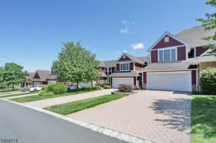 28 Turnberry Ln, Hardyston Township, NJ 07419 - Photo 2