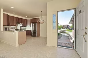 28 Turnberry Ln, Hardyston Township, NJ 07419 - Photo 6