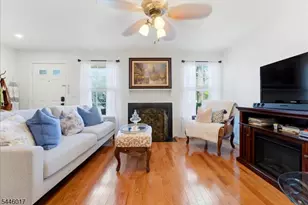 26 Alameda Ct, Eatontown Boro, NJ 07724 - Photo 4