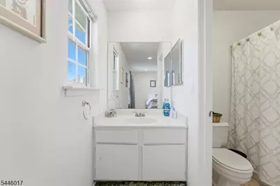 26 Alameda Ct, Eatontown Boro, NJ 07724 - Photo 24