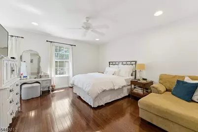 26 Alameda Ct, Eatontown Boro, NJ 07724 - Photo 22