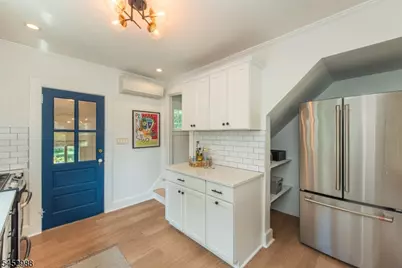 22 Euclid Pl, Montclair, NJ 07042 - Photo 14