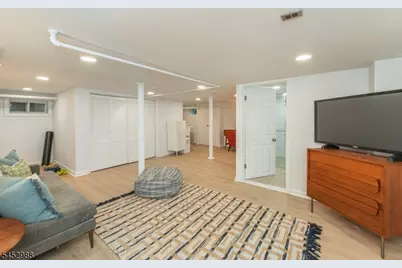 22 Euclid Pl, Montclair, NJ 07042 - Photo 22