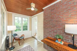 22 Euclid Pl, Montclair, NJ 07042 - Photo 4