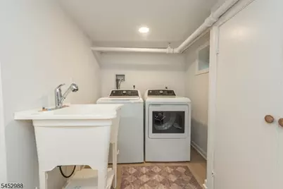 22 Euclid Pl, Montclair, NJ 07042 - Photo 28