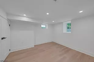 20 Lexington Ave, Montclair, NJ 07042 - Photo 24