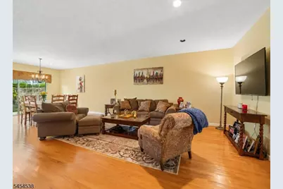 6 Hancock Dr, Morris Township, NJ 07960 - Photo 4