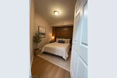 272 N 7th St, Newark, NJ 07107 - Photo 28