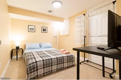 272 N 7th St, Newark, NJ 07107 - Photo 26