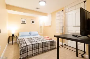 272 N 7th St, Newark, NJ 07107 - Photo 26