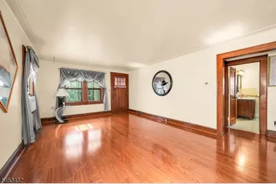 243 Globe Ave, Union Township, NJ 07083 - Photo 4