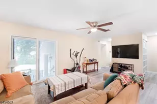 25 Hillside Ct, Union Township, NJ 08809 - Photo 8