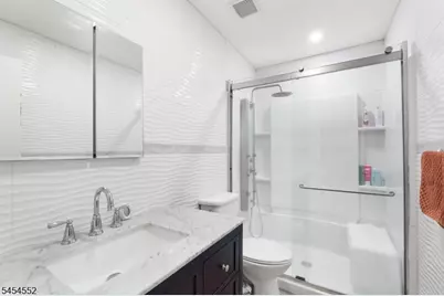 25 Hillside Ct, Union Township, NJ 08809 - Photo 12