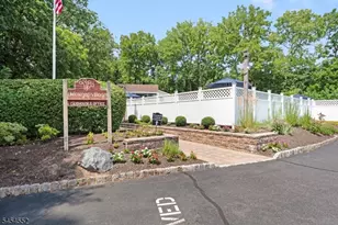25 Hillside Ct, Union Township, NJ 08809 - Photo 20