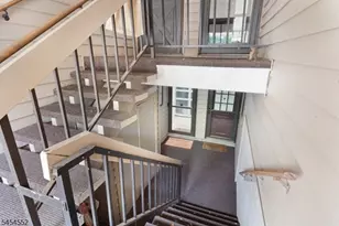 25 Hillside Ct, Union Township, NJ 08809 - Photo 2