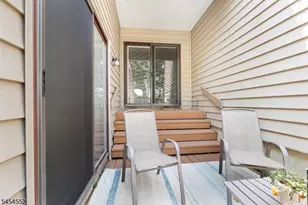 25 Hillside Ct, Union Township, NJ 08809 - Photo 16