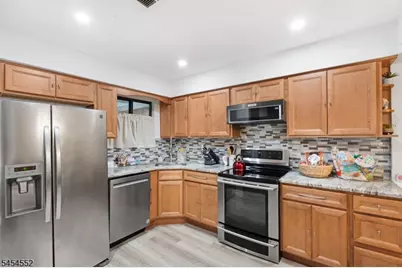 25 Hillside Ct, Union Township, NJ 08809 - Photo 4