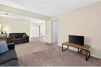 92 Jamestown Rd, Bernards Township, NJ 07920 - Photo 4