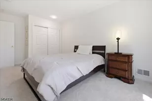 21 Chestnut Ct, Cedar Grove, NJ 07009 - Photo 14