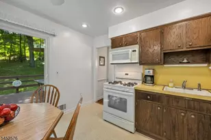 8 Knollwood Dr, Morris Township, NJ 07960 - Photo 14