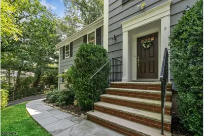 8 Knollwood Drive, Morris Township, NJ 07960 - Photo 2