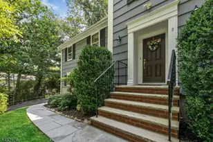 8 Knollwood Dr, Morris Township, NJ 07960 - Photo 2