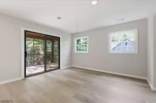 27 Inwood Rd, Berkeley Heights Township, NJ 07922 - Photo 12