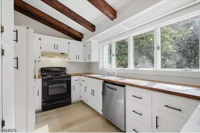 27 Inwood Rd, Berkeley Heights Township, NJ 07922 - Photo 18