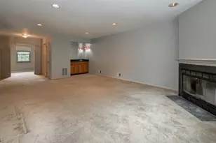 42 Bowfell Ct, Wayne, NJ 07470 - Photo 4