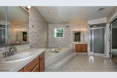 42 Bowfell Ct, Wayne, NJ 07470 - Photo 20