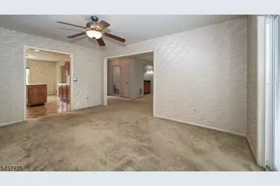 42 Bowfell Ct, Wayne, NJ 07470 - Photo 6