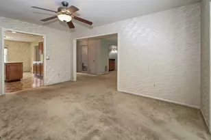 42 Bowfell Ct, Wayne, NJ 07470 - Photo 6